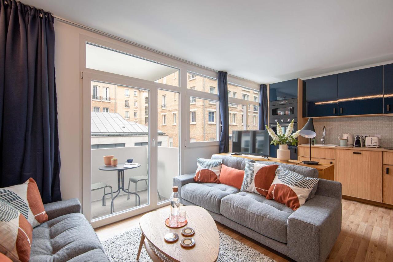 New - Appt Style Le Corbusier Avec Balcon - 8 Pers Apartment Paris Luaran gambar