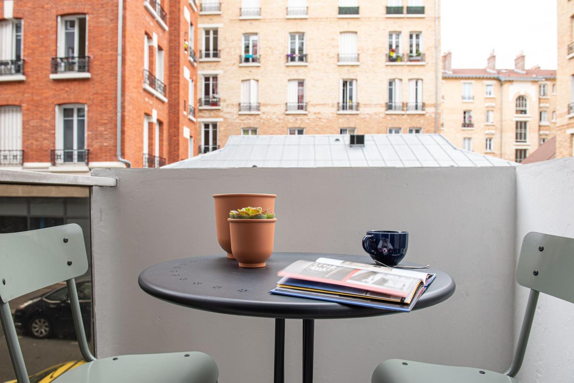 New - Appt Style Le Corbusier Avec Balcon - 8 Pers Apartment Paris Luaran gambar